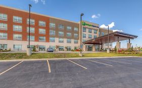 Holiday Inn Express & Suites Tulsa Midtown By Ihg